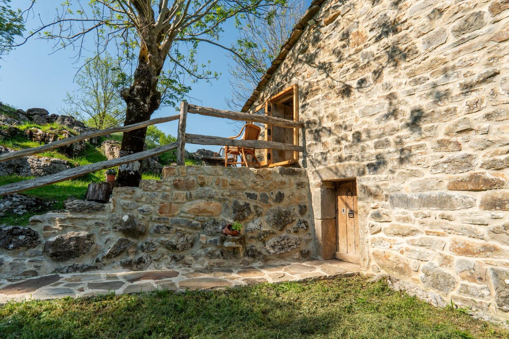 Vivienda Pasiega Lo Lucas 1920 San Roque de Ríomiera Dış mekan fotoğraf