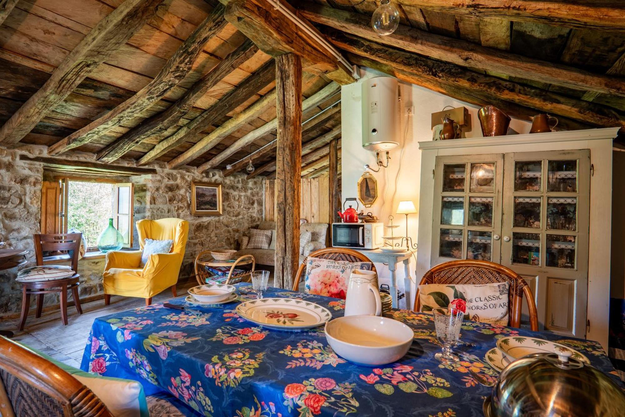 Vivienda Pasiega Lo Lucas 1920 San Roque de Ríomiera Dış mekan fotoğraf