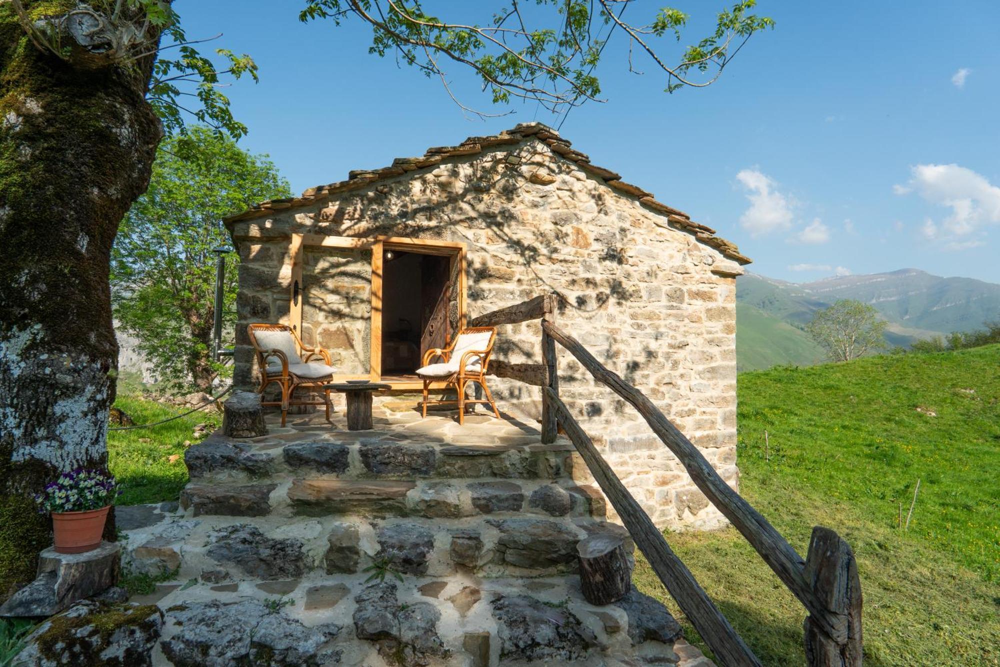 Vivienda Pasiega Lo Lucas 1920 San Roque de Ríomiera Dış mekan fotoğraf