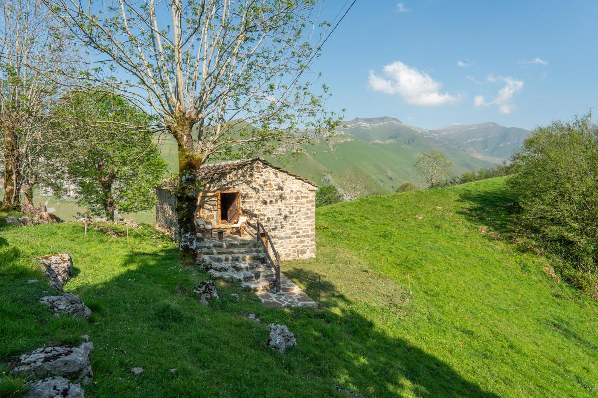Vivienda Pasiega Lo Lucas 1920 San Roque de Ríomiera Dış mekan fotoğraf