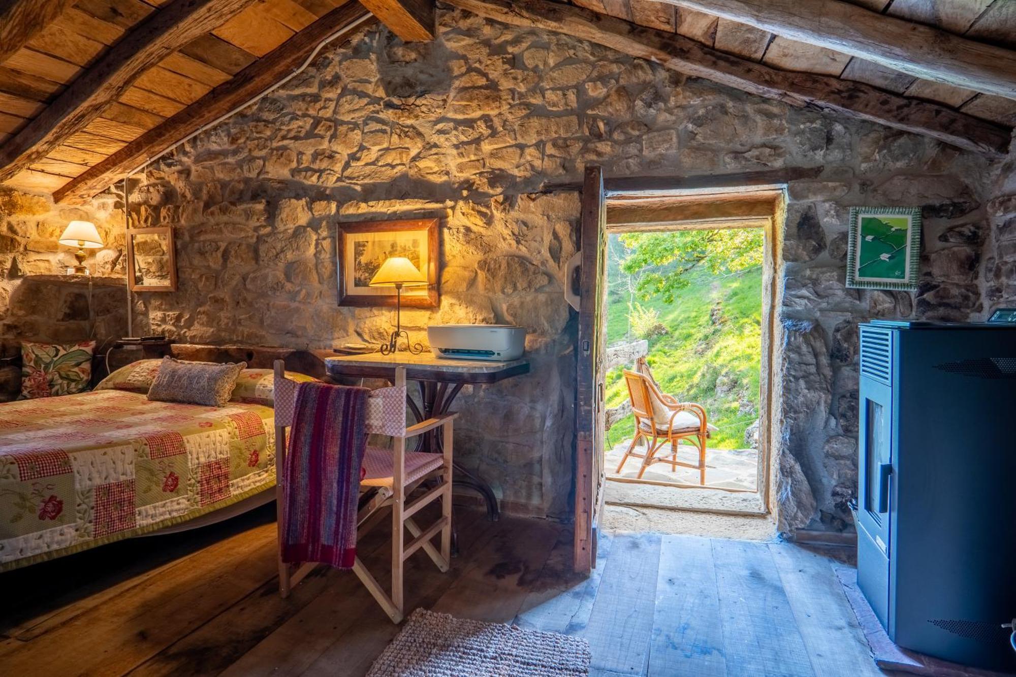Vivienda Pasiega Lo Lucas 1920 San Roque de Ríomiera Dış mekan fotoğraf