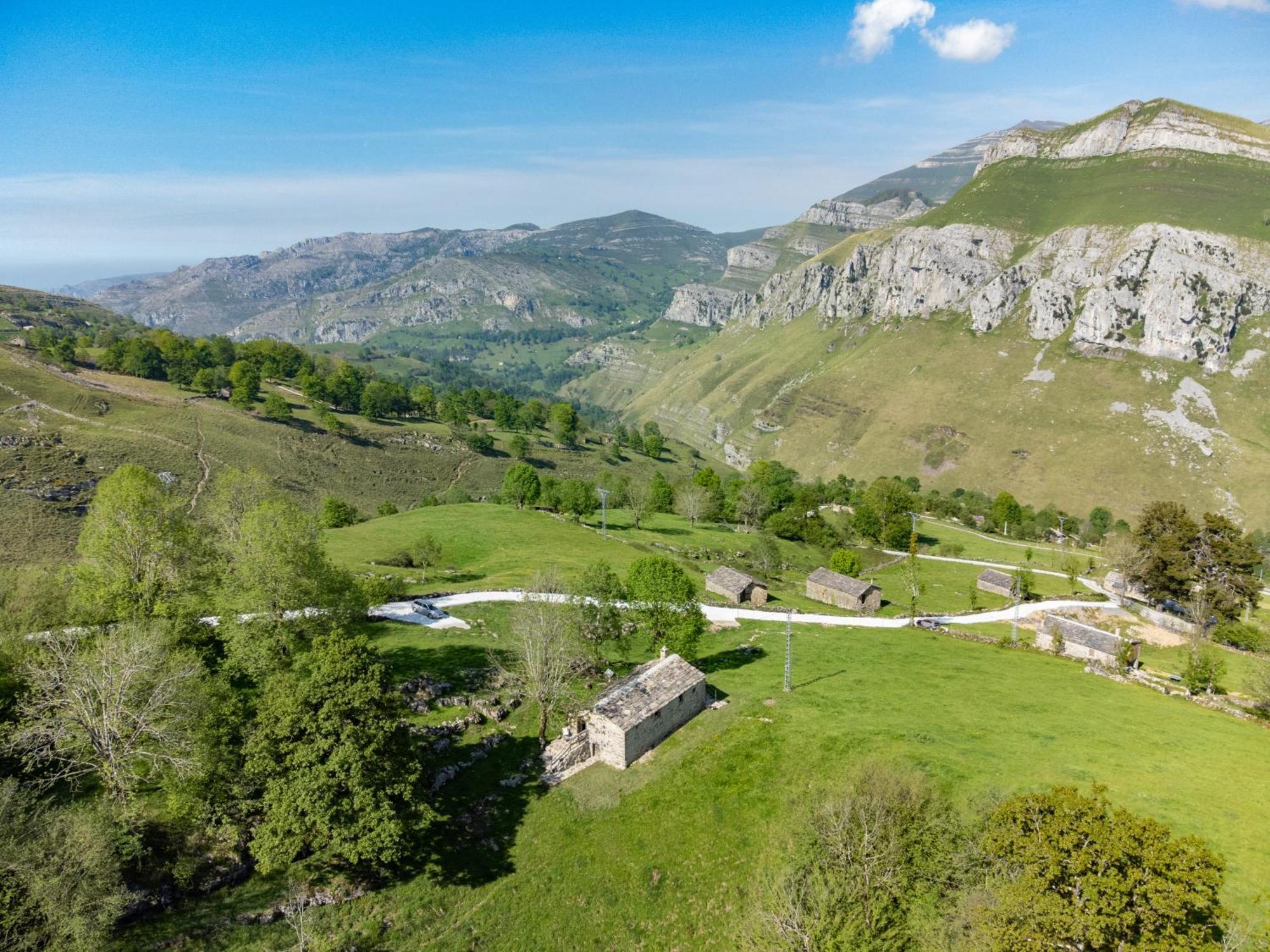 Vivienda Pasiega Lo Lucas 1920 San Roque de Ríomiera Dış mekan fotoğraf
