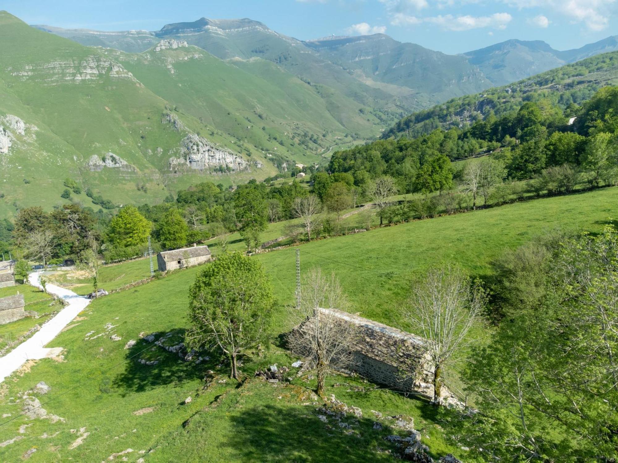 Vivienda Pasiega Lo Lucas 1920 San Roque de Ríomiera Dış mekan fotoğraf